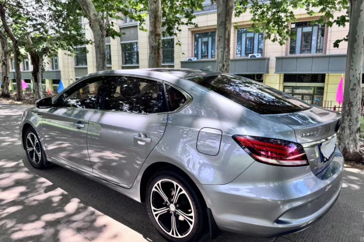Used MG 6 2017 20T Manual Luxury Smart Connect Version China V Standard