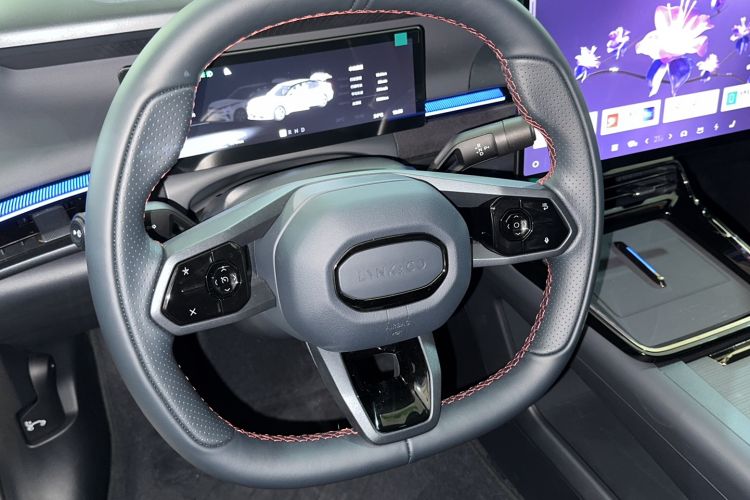 Used Lynk & Co 07 2026 Model 126 Long-Range Ultra Steering Wheel