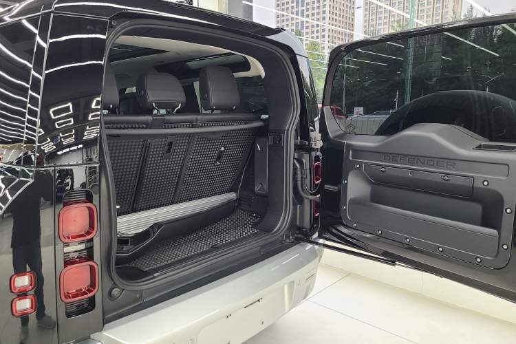 Used Land Rover Defender 2024 90 3.0T P400 HSE