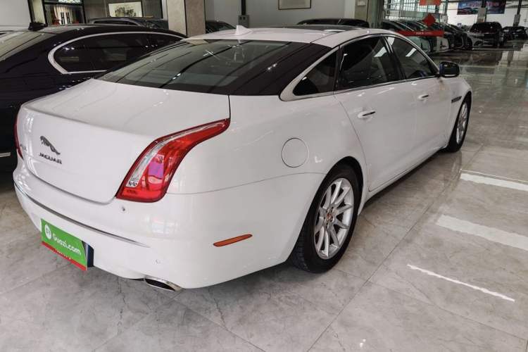 Used Jaguar XJ 2014 XJL 2.0T Two-Wheel-Drive Elegant Business Edition
