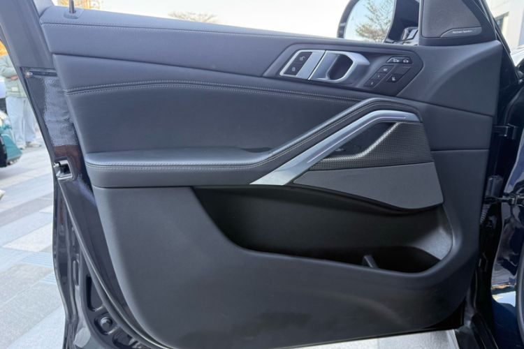 Used BMW X6 2020 xDrive40i Luxury Model with M Sport Package