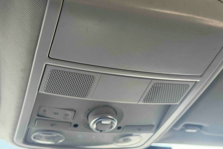 Used Volkswagen Sagitar 2014 Revised Version 1.6L Automatic Comfort Edition Interior 7