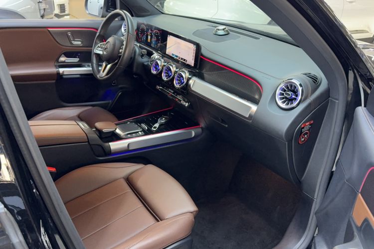 Used Mercedes-Benz GLB 2021 GLB 200 Dynamic Edition Interior 9