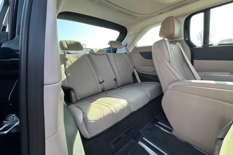 Used XPeng X9 2025 740 Ultra-Long Range Max