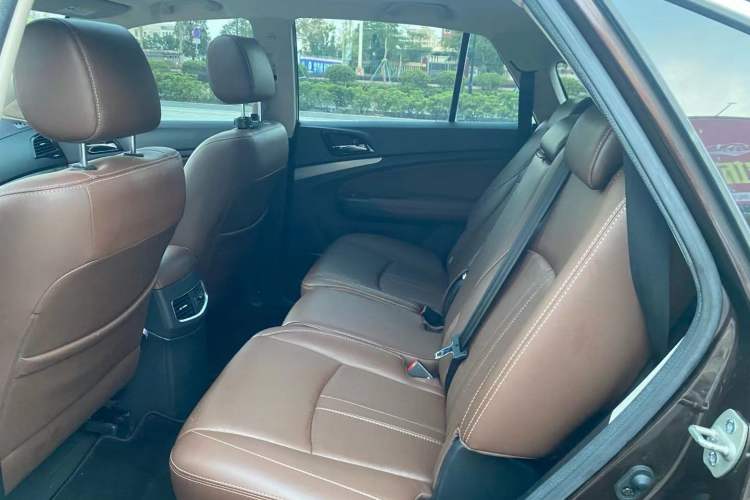 Used BYD S7 2015 2.0T Upgraded Automatic Luxury Version
