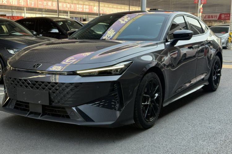 Used CHANGAN UNI-V 2024 1.5T Prestige Edition