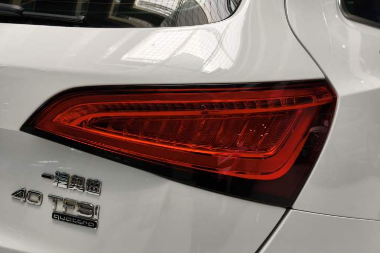 Used Audi Q5 2017 40 TFSI Ambition Edition Exterior 9