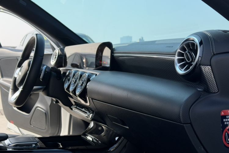 Used Mercedes-Benz A-Class 2022 Second Facelift A 200 L Sport Sedan Fashion Version
