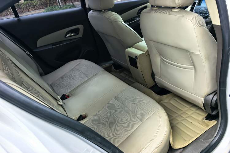 Used Chevrolet Cruze 2015 1.5L Classic SE MT
