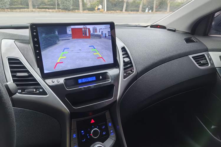 Used Hyundai Elantra (5th Generation / Langdong) 2015 1.6L Manual Fashion Edition