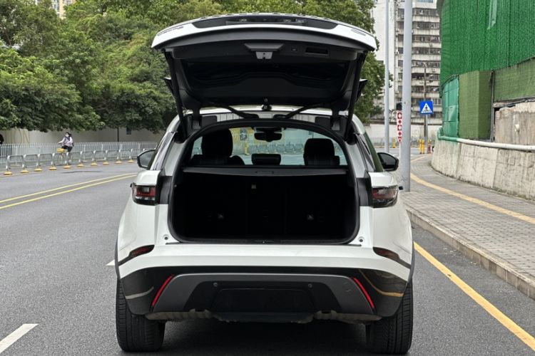 Used Land Rover Range Rover Velar 2019 250 PS R-DYNAMIC S