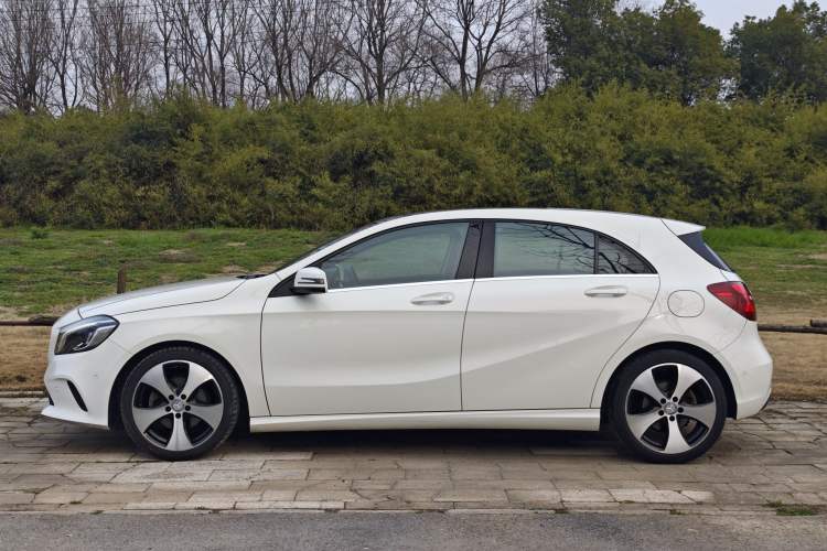 Used Mercedes-Benz A-Class (Import) 2016 A 200 Fashion Model