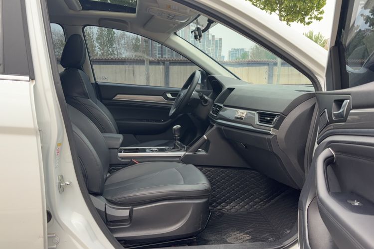 Used Haval H6 2018 Sport Edition 1.5T Manual Two-Wheel Drive Elite Model China V Standard Right Front Seat