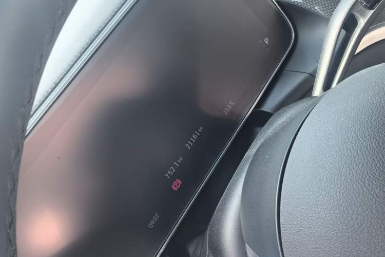 Used Mercedes-Benz GLC Coupe 2025 GLC 260 4MATIC Coupe SUV Odometer Close Up