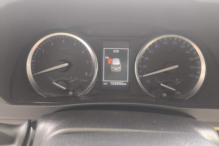 Used Toyota Highlander 2018 2.0T Four-Wheel Drive Luxury Version 7 Seats China VI Standard