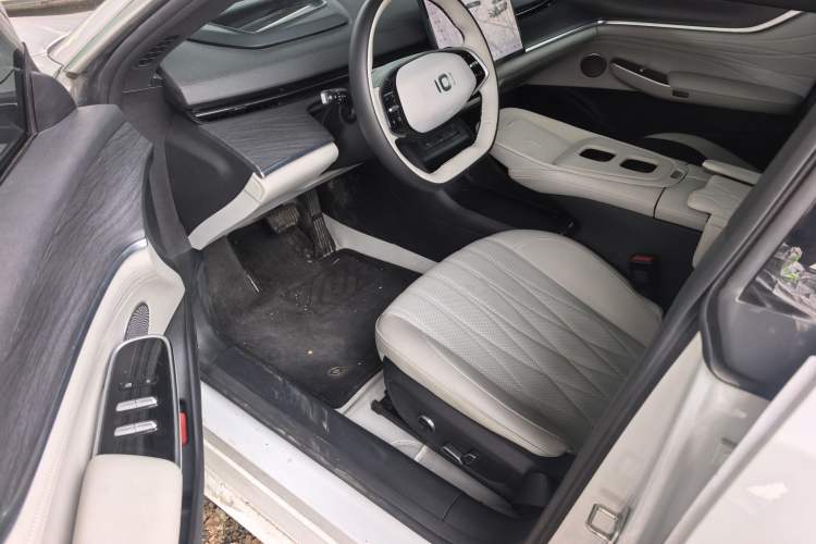 Used CHANGAN NEVO A07 2025 Blue Whale Pure Electric 625 Flagship Model Interior 8