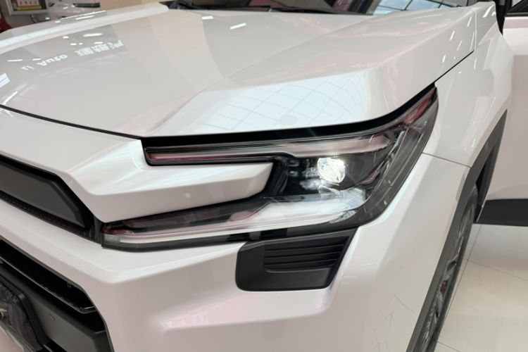 Used Toyota RAV4 2026 Model Dual-Engine 2.0L Two-Wheel Drive Luxury Edition
