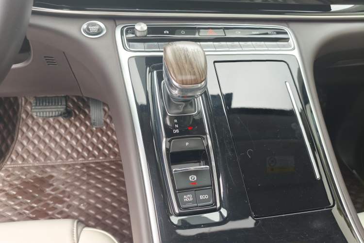 Used GAC Trumpchi M8 2021 Lingxiu Series 390T Ultimate Edition Gear Lever