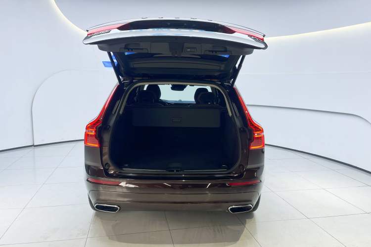Used Volvo XC60 2019 T5 4x4 Smart Edition China V Standard