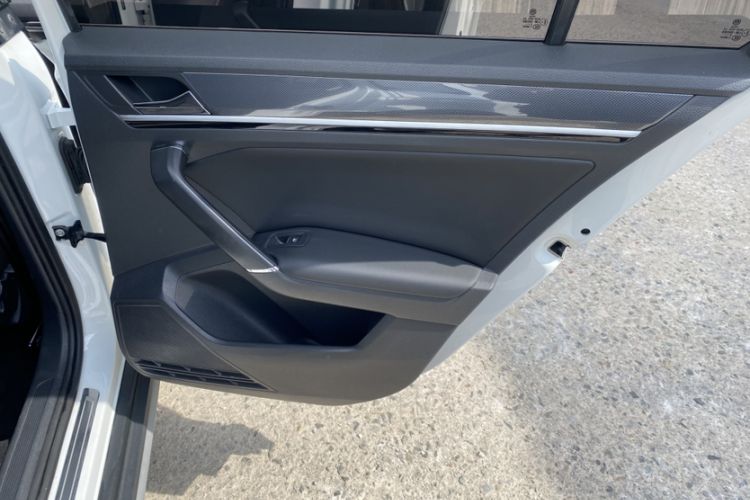 Used Volkswagen C-TREK 2018 1.5L Automatic Comfort Model Interior 6