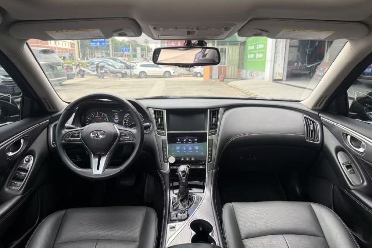 Used Infiniti Q50L 2018 2.0T Enjoyment Version China V Standard Interior 6