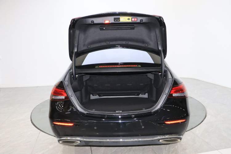 Used Mercedes-Benz E-Class 2021 Restyled E 300 L Luxury Edition Exterior 8