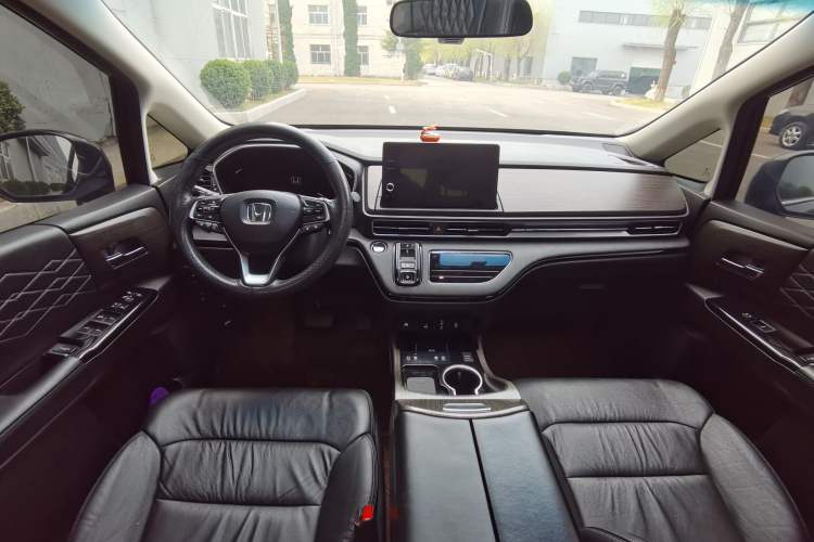 Used Honda Elysion 2022 2.0L eHEV Luxury First Edition