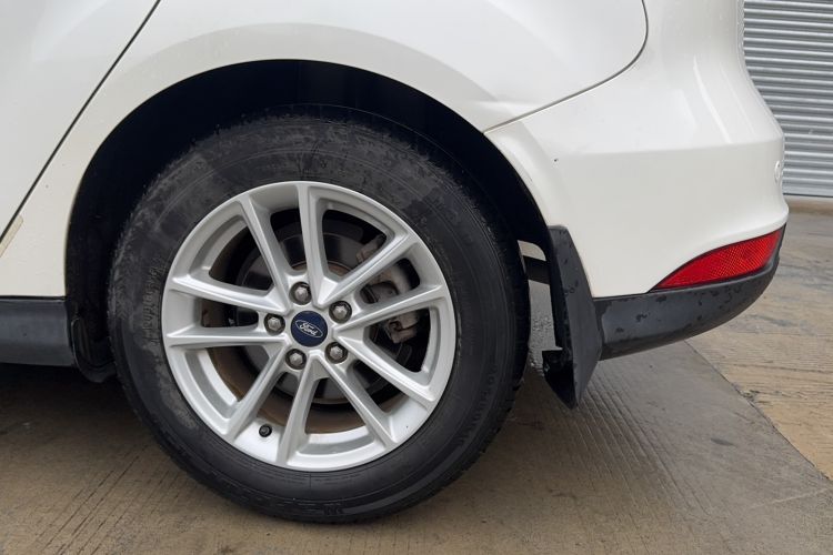 Used Ford Focus 2015 Hatchback EcoBoost 125 Automatic Supreme Style Edition