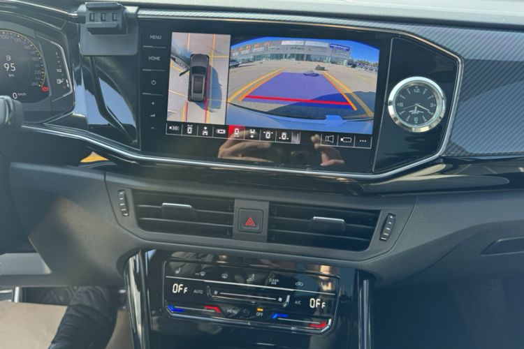 Used Volkswagen Tayron 2021 380TSI All-Wheel Drive R-Line Connected Version Audio And AC Panel