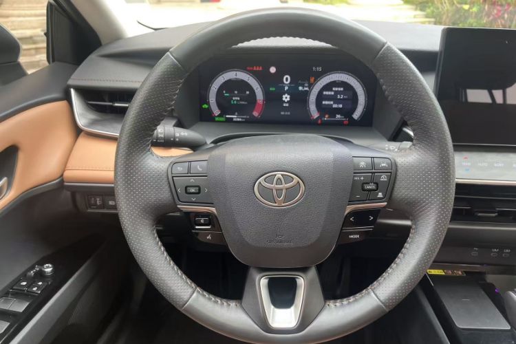 Used Toyota Camry 2024 Dual-Motor 2.0 HG Premium Edition

