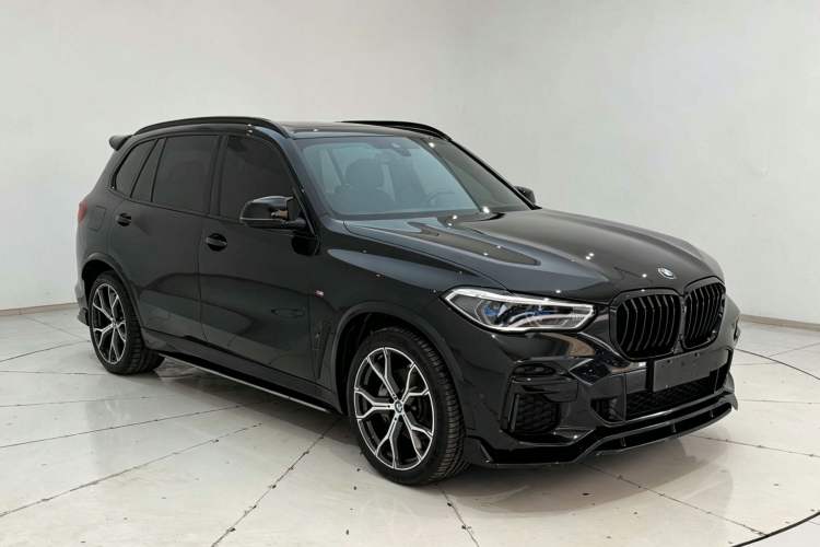 Used BMW X5 2022 Restyled xDrive 40Li M Sport Package Exterior 5