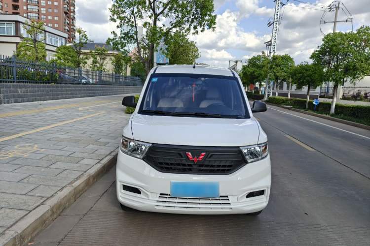 Used Wuling Hongguang V 2019 1.5L Jingqu Version China VI LAR