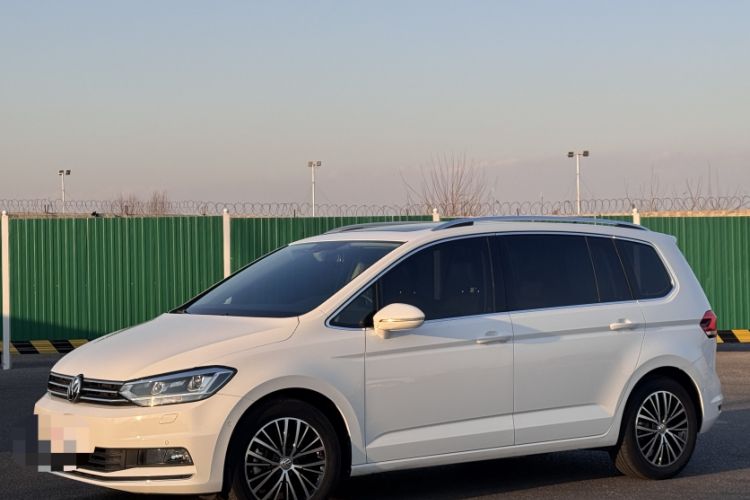 Used Volkswagen Touran 2016 Volkswagen Touran L 280TSI DSG Luxury Edition