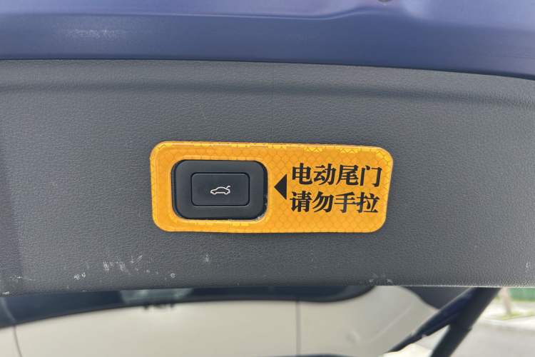 Used Hongqi HS5 2022 Revised Version 2.0T Smart Connect Flagship Edition
