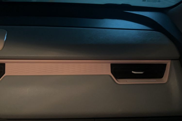 Used Chery New Energy QQ Ice Cream 2022 120km Conical Shape Lithium Iron Phosphate