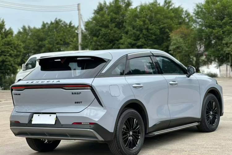 Used Venucia V 2021 260T Idol Edition
