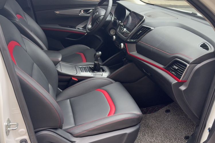 Used CHANGAN CS55 2018 1.5T Manual Colorful Model China V Standard