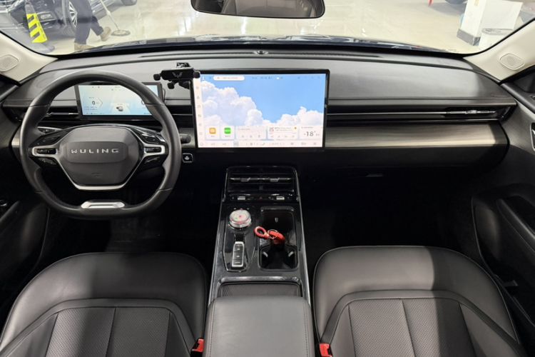 Used Wuling Xingguang 2024 Co-Creation Edition 510 Advanced Model
