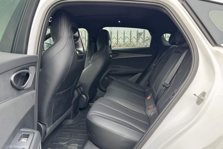 Used BYD Seal 06 New Energy 2024 DM-i 120KM Luxury Model
