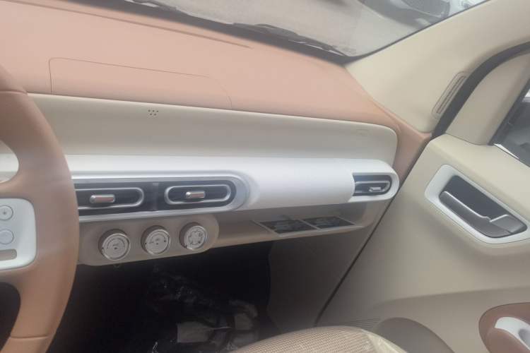 Used Wuling Hongguang MINIEV 2024 3rd Generation 215km Youth Edition