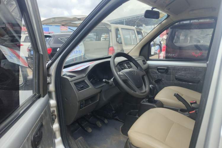 Used Wuling Rongguang 2015 1.2L S Base Model CNG