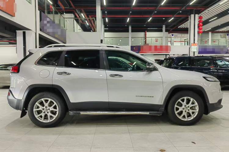 Used Jeep Cherokee 2016 2.4L Professional Edition