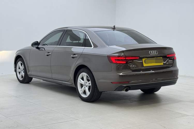 Used Audi A4L 2018 30th Anniversary Edition 30 TFSI Ambition Model Exterior 4