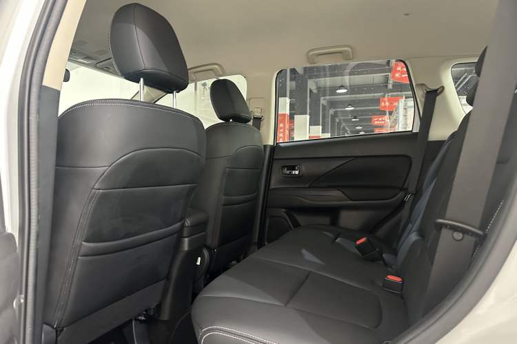 Used Mitsubishi Outlander 2021 Revised Version 2.0L Two-Wheel Drive Comfort Edition 5 Seats