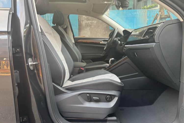 Used Volkswagen Tayron X 2020 330TSI Two-Wheel Drive Luxury Smart Connectivity Version