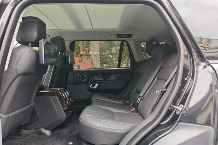 Used Land Rover Range Rover 2021 3.0 L6 Century Extended Classic Edition