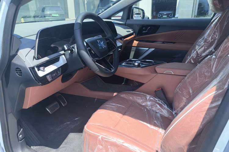 Used Cadillac OPTIQ 2024 Standard Range Version
