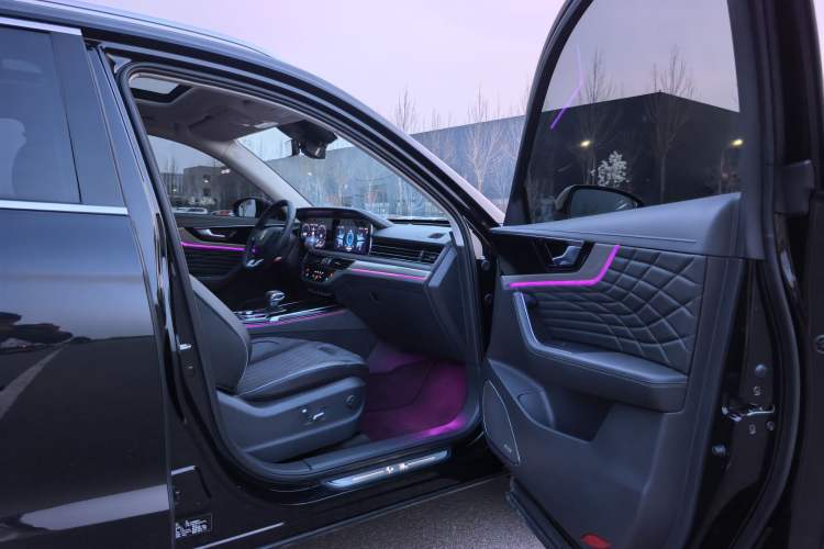 Used Hongqi HS5 2022 Revised Version 2.0T Smart Connect Flagship Edition
