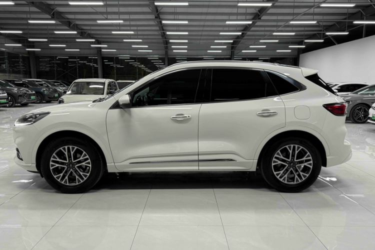 Used Ford Escape 2020 EcoBoost 245 Four-Wheel Drive Luxury Edition Exterior 2