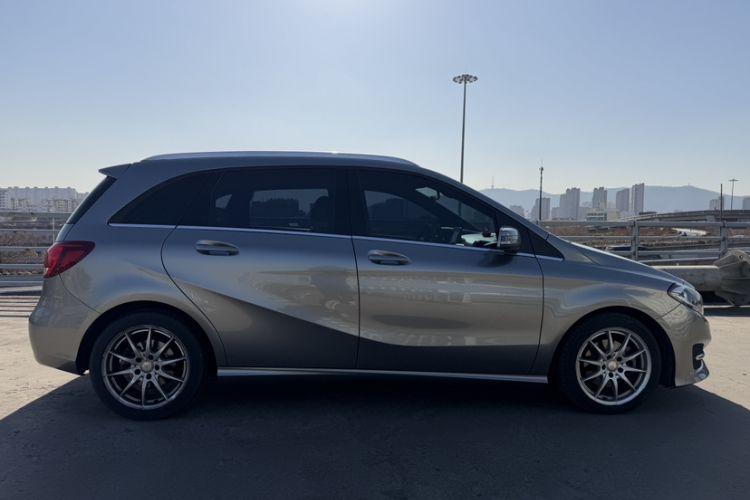 Used Mercedes-Benz B-Class 2015 B 200 Sport Edition Exterior 6